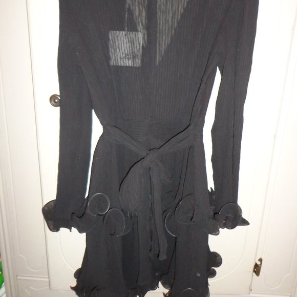 NWT Selfie Leslie Greta Tiered Ruffle Chiffon Long Sleeve Dress S Black - Picture 2 of 16